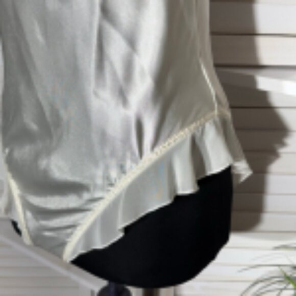 Secret Treasures Bodysuit Embroidered Ruffle Satin White Size Medium - Picture 9 of 11